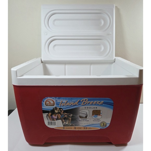 Igloo Other - Igloo Cooler Lunchbox Island Breeze Red & White W/Handle Made In USA